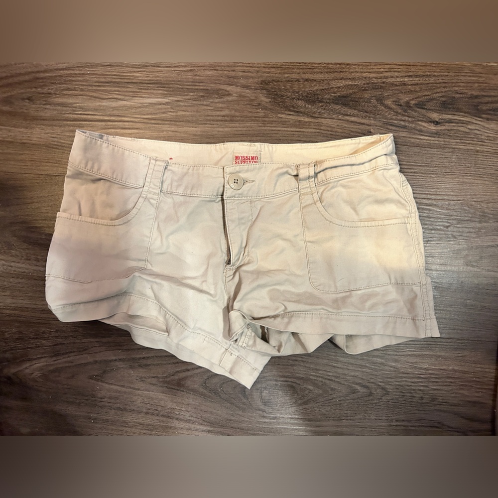 Women’s shorts. Khaki style. Size 11